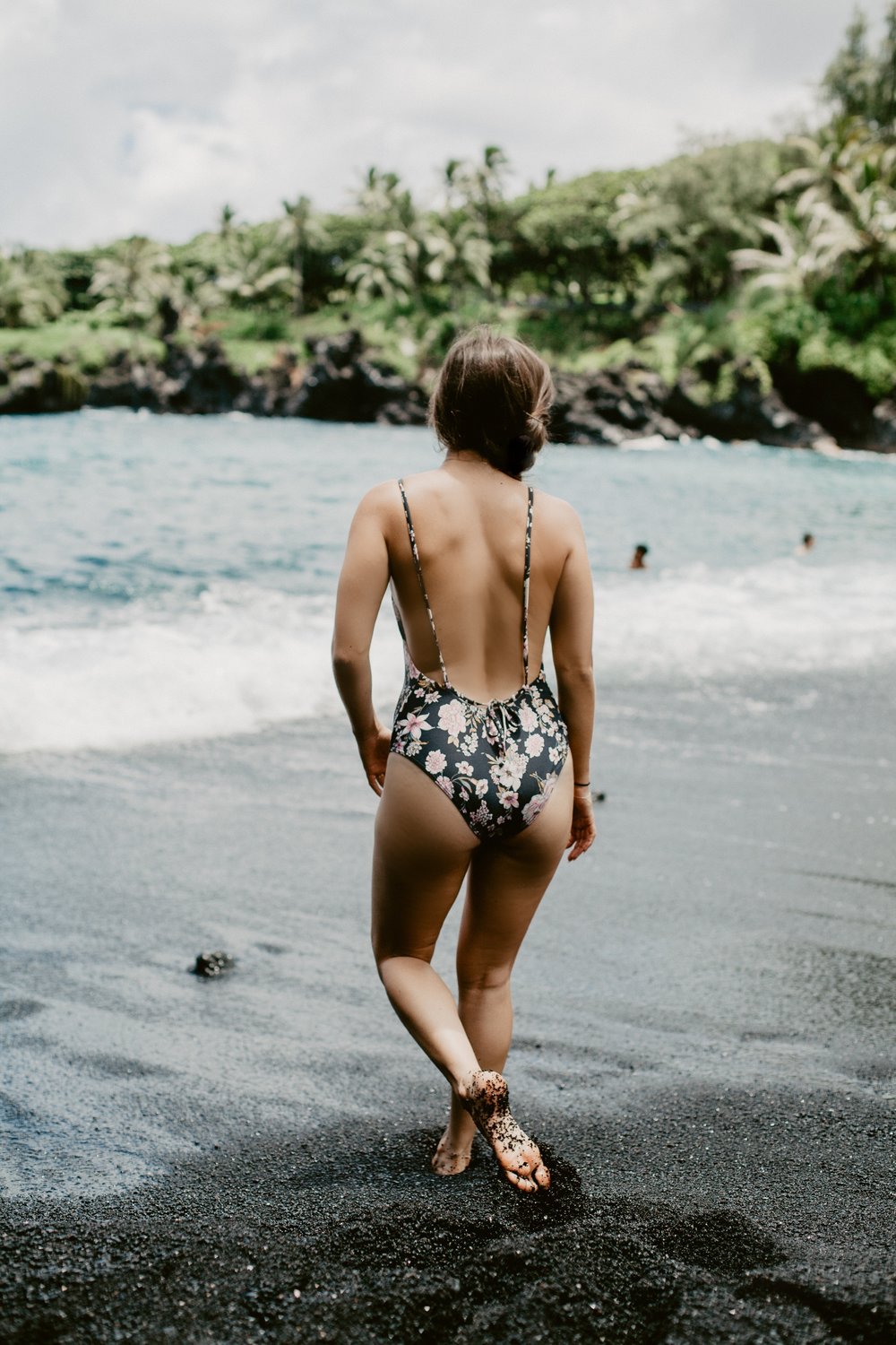 Top 5 Instagram Photo Stops Black Sand Beach Road to Hana