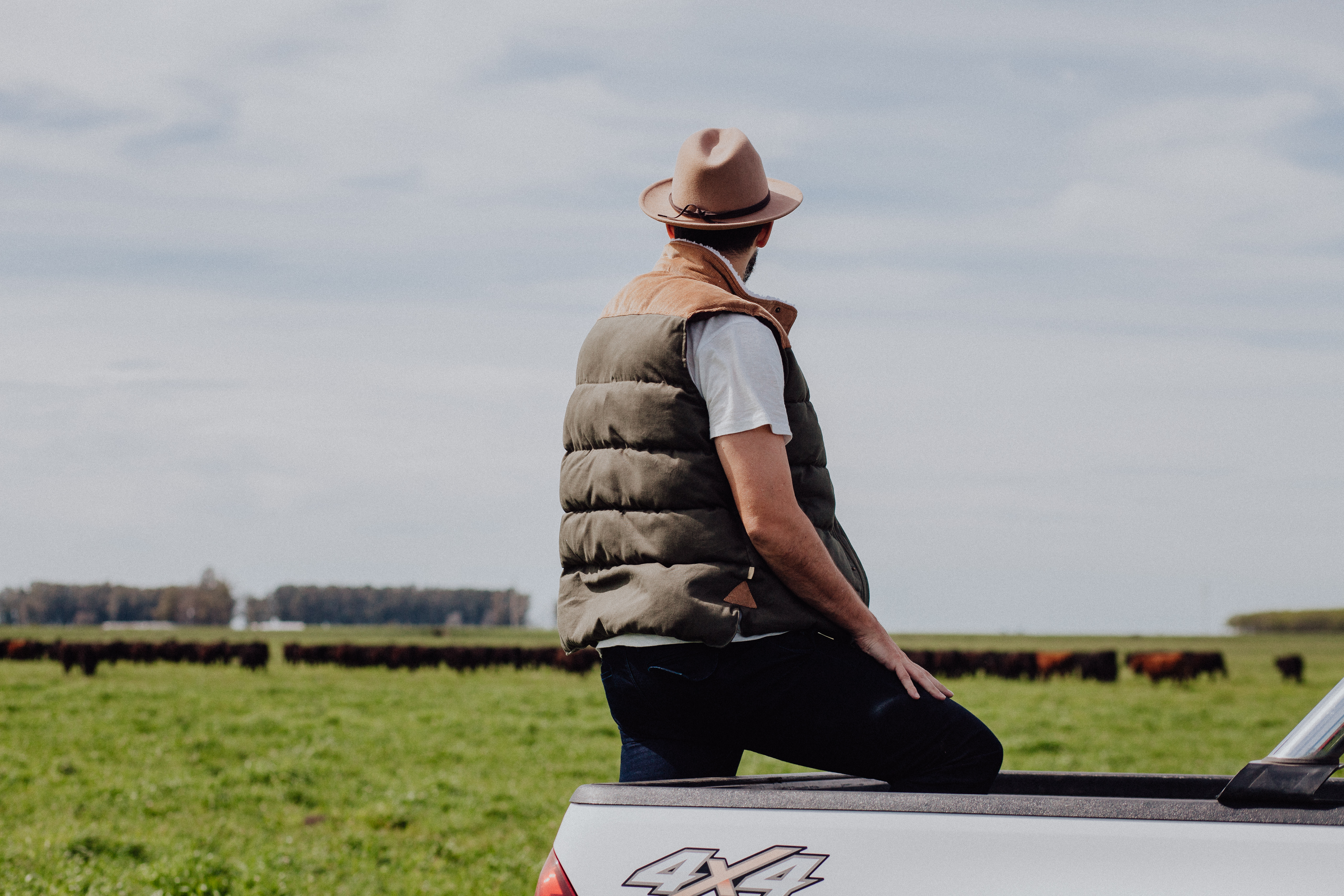 Lifestyle blogger Devin McGovern of Outlined Cloth features Buffalo Jackson vest in Argentina