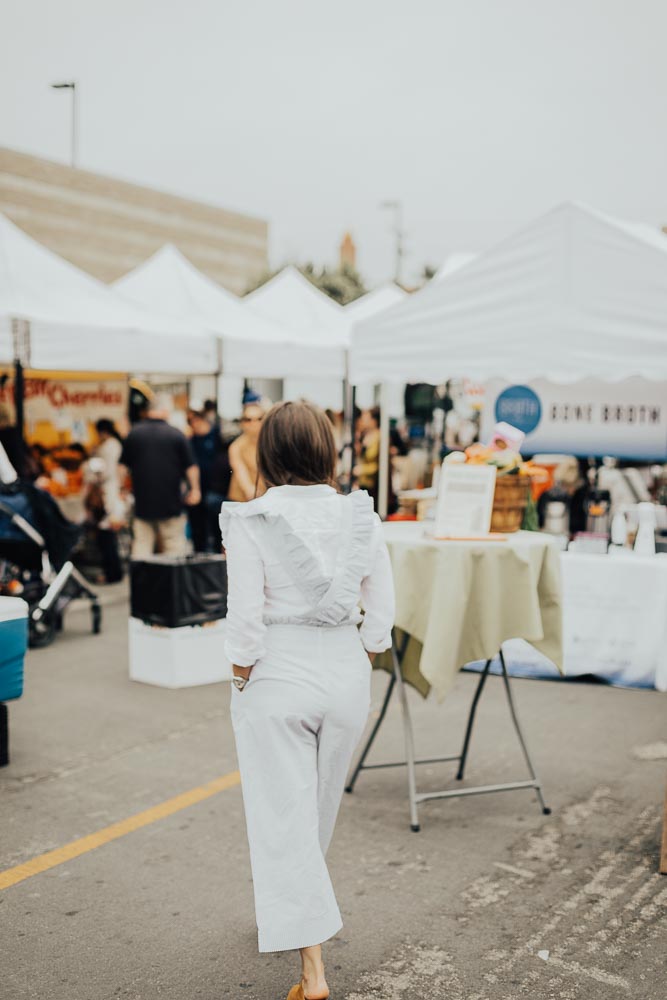 Lifestyle blogger Devin McGovern and wife Marlene Martinez hit the beach for Memorial weekend with Ribera y Rueda wine